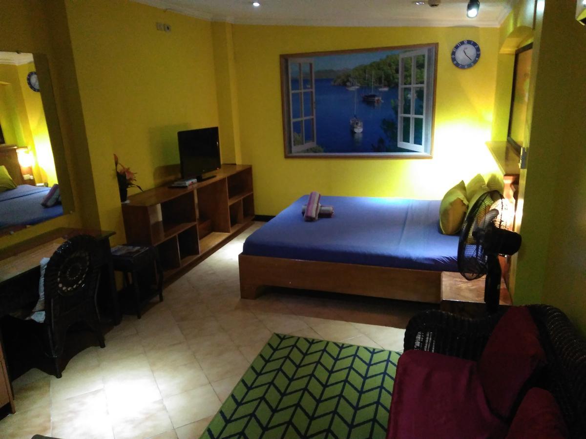 Mango'S Beachfront Resort Olóngapo Habitación foto